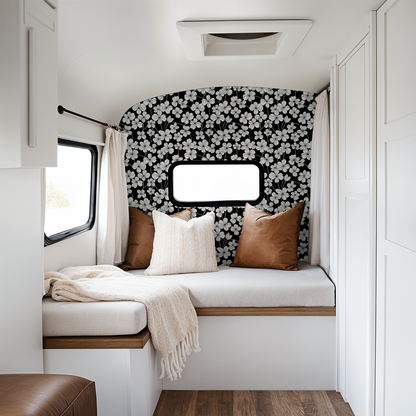 Monochrome Floral Noir Wallpaper