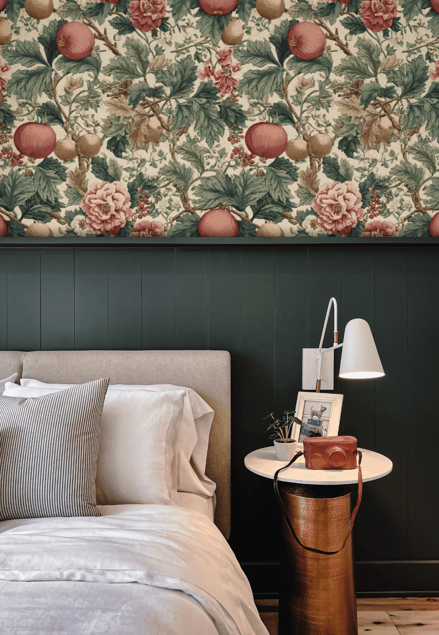 Pastoral Bloom Wallpaper