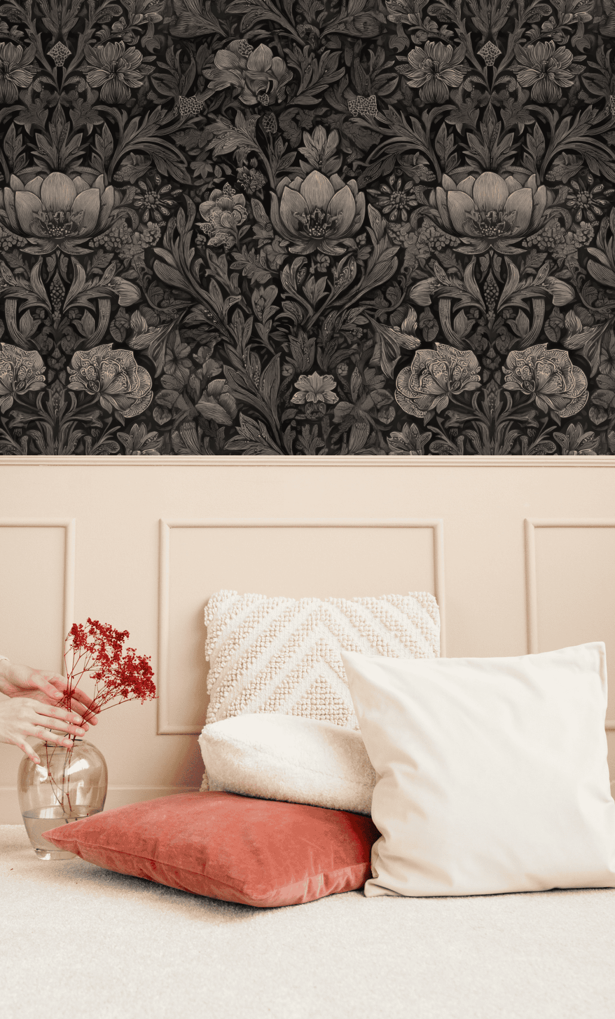 Noir Flora Wallpaper