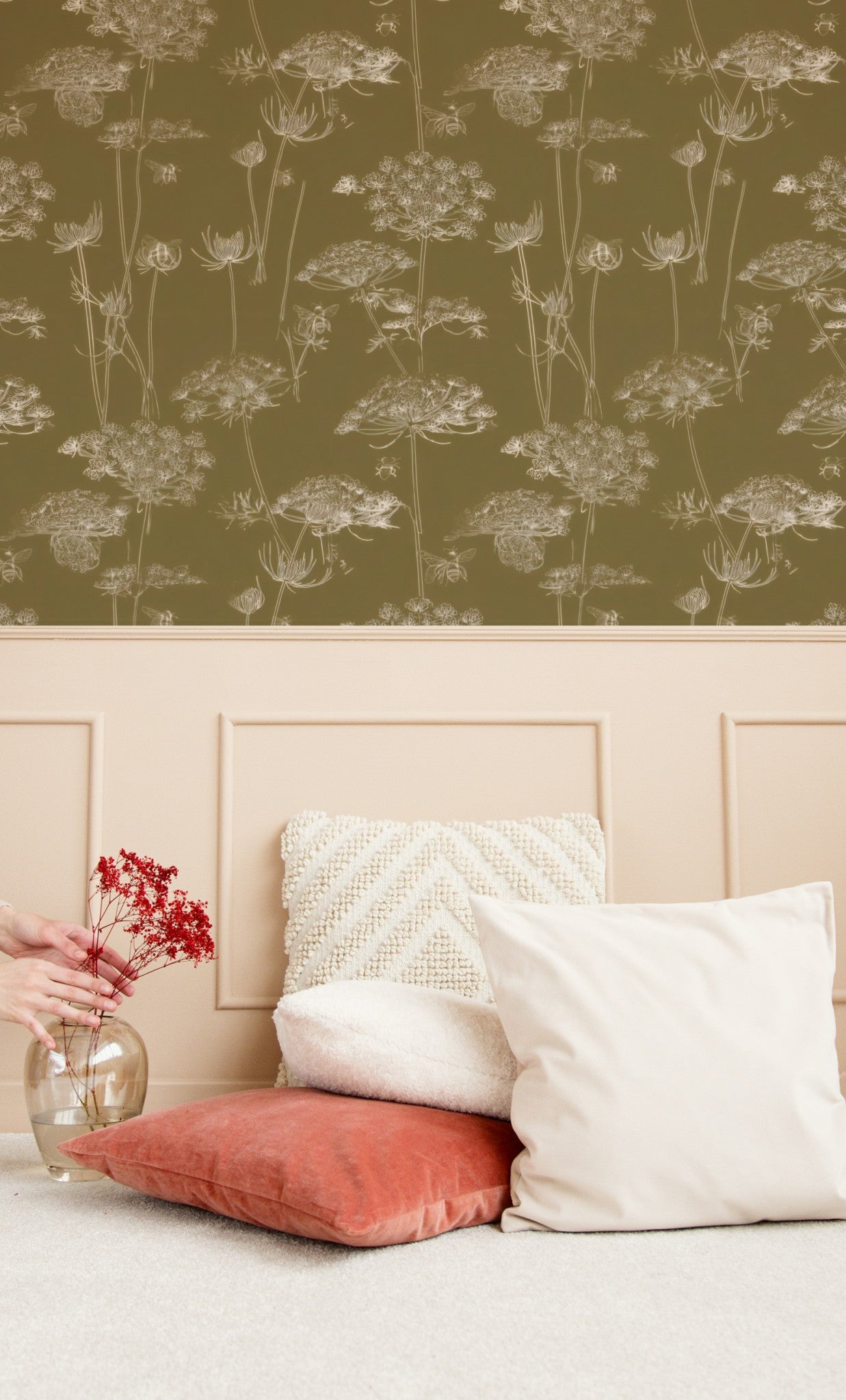 Golden Lace wallpaper on a wall — Lifestyle 2 scene