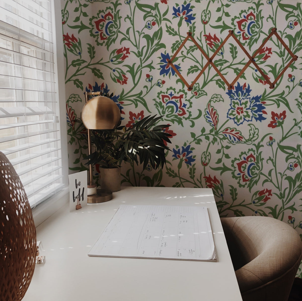 William Morris Brentwood White wallpaper on a wall — Lifestyle 2 scene
