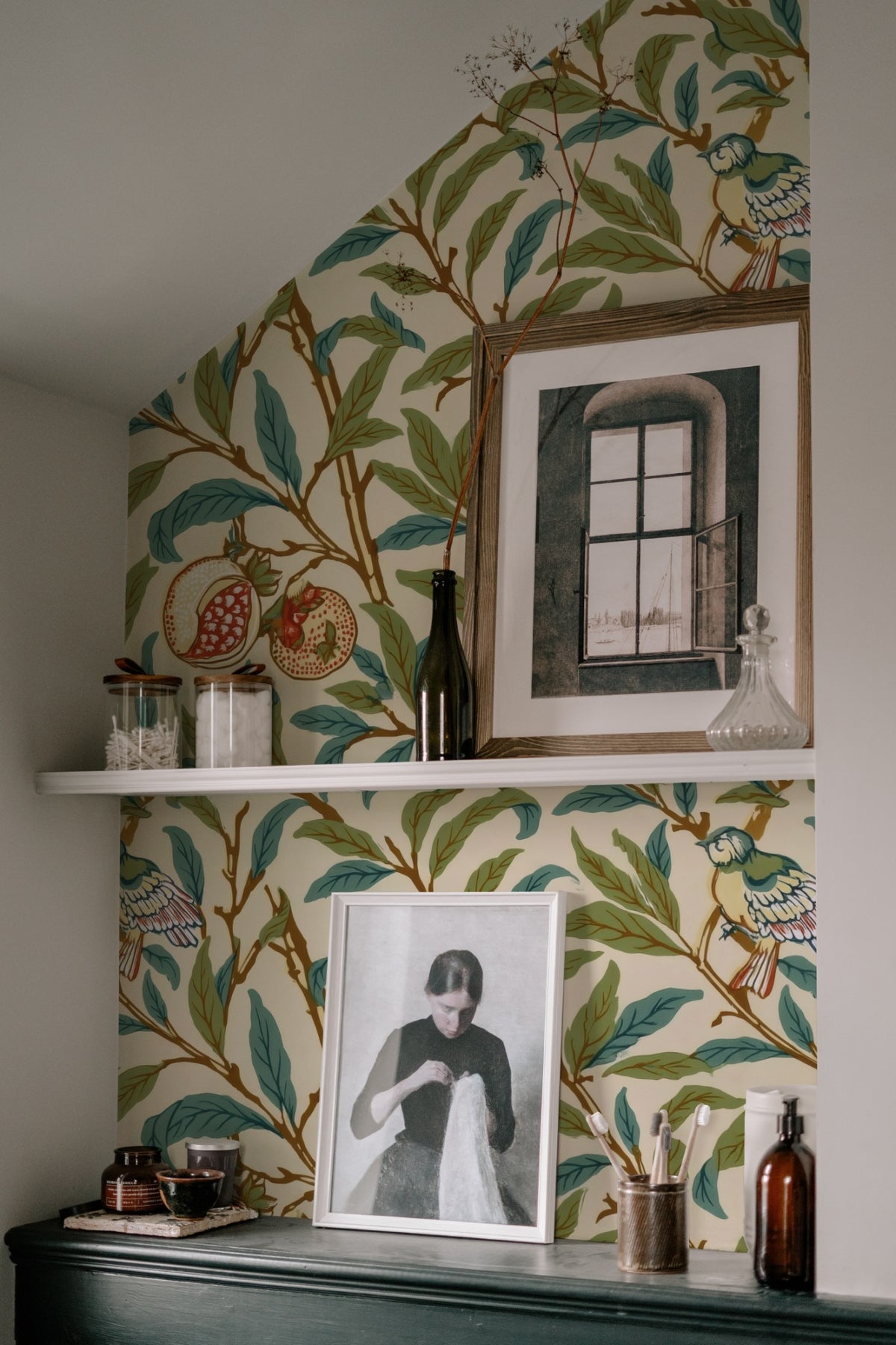 William Morris Bird And Pomegranate Cream wallpaper on a wall — Lifestyle 7 scene