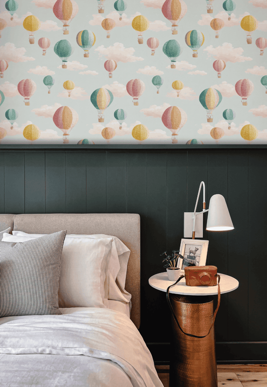 Cloudy Ballooning Wallpaper