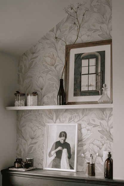 Platinum Tulip Wallpaper